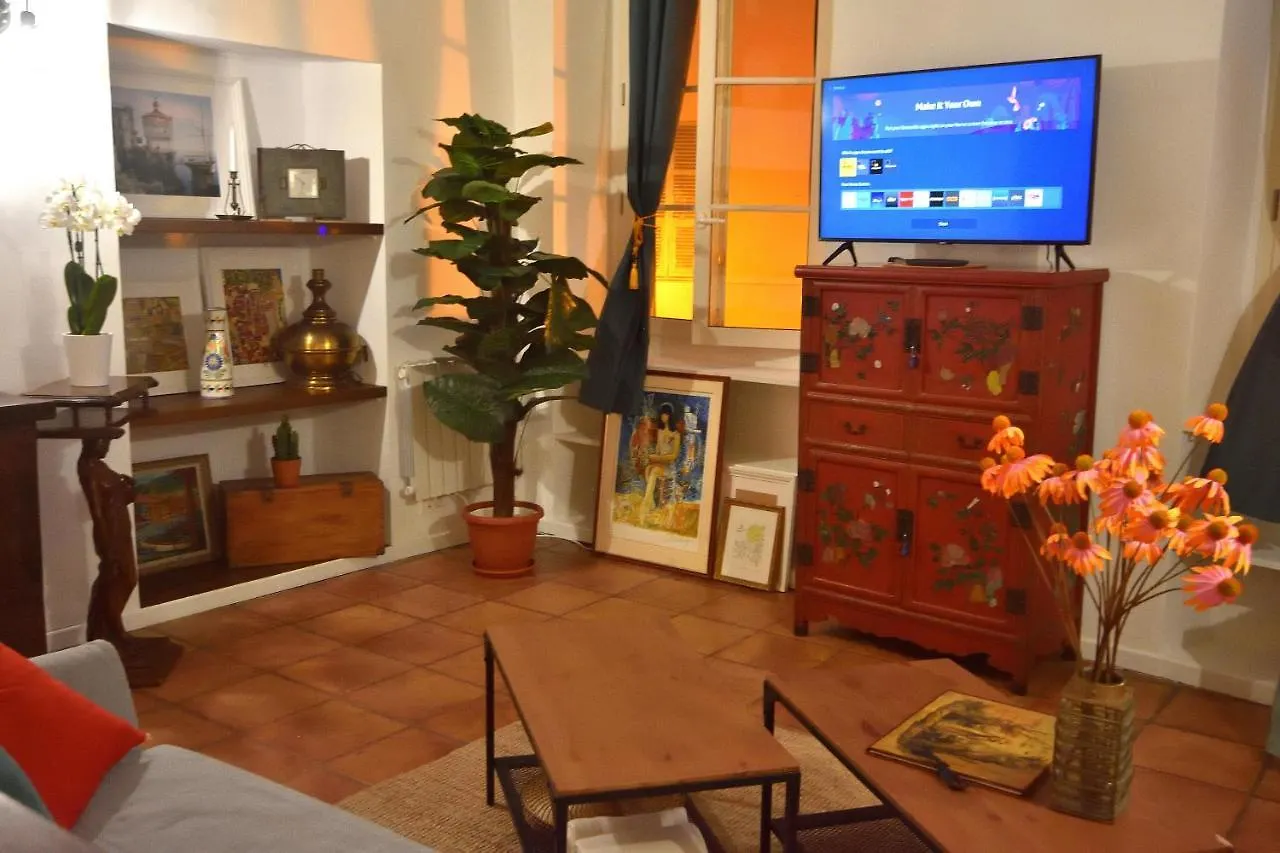 Apartment 33 On The Old Historic Senate Square Nice France