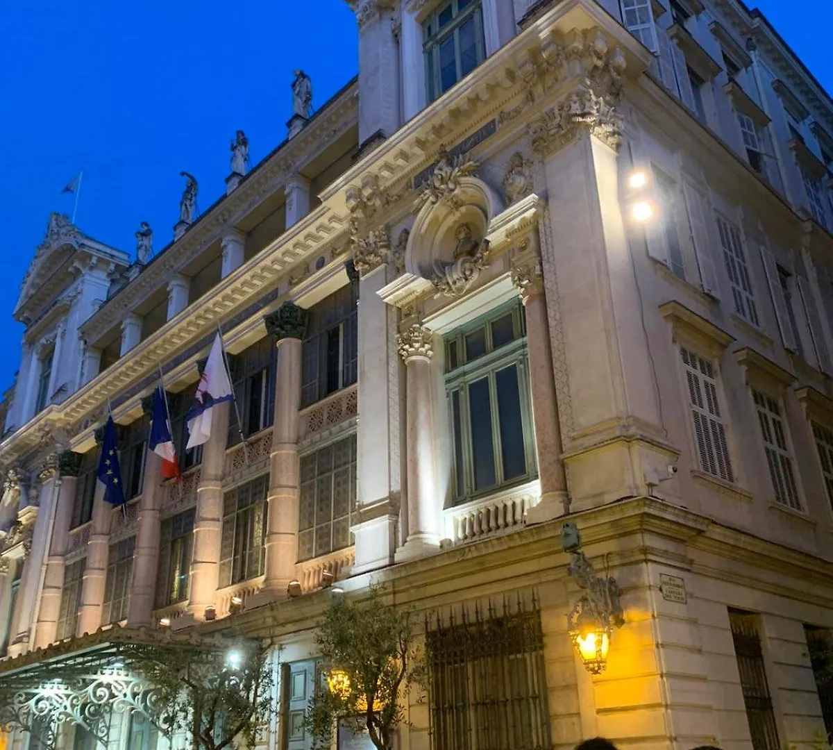 Apartment 33 On The Old Historic Senate Square Nice