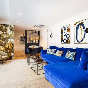https://cmg-champs-elysees-1-boetie-4gg.fr-paris.fr