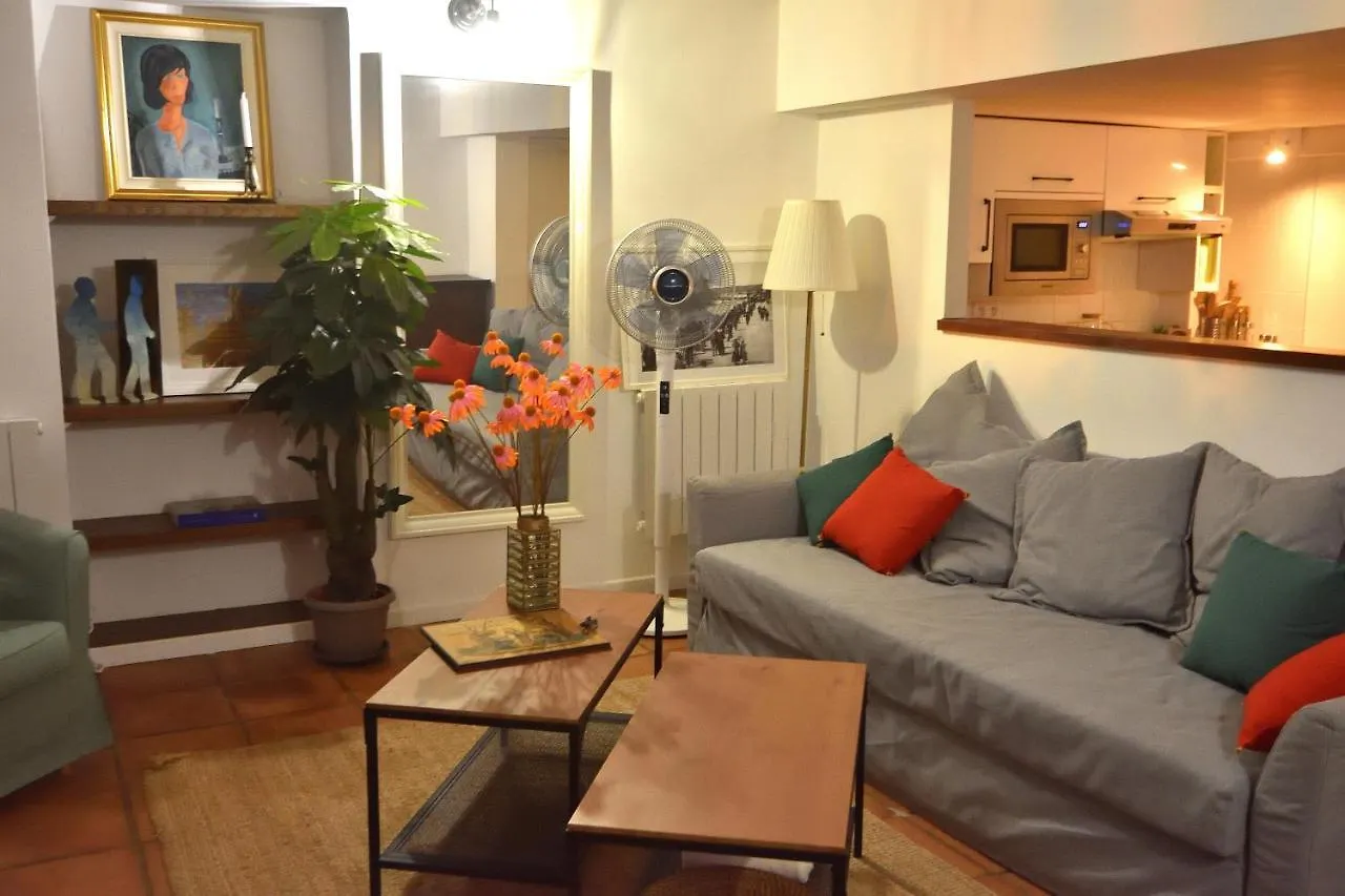 Apartment 33 On The Old Historic Senate Square location