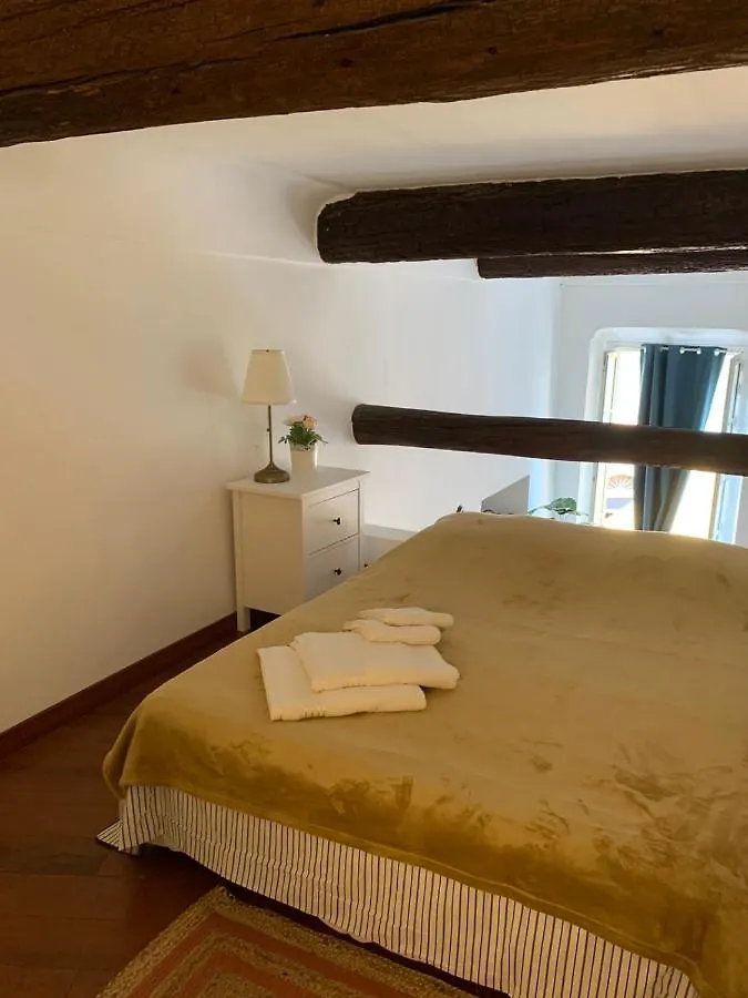 Apartment 33 On The Old Historic Senate Square Nice France
